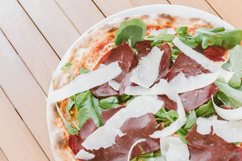 Prosciutto e Rucola specialty pizza